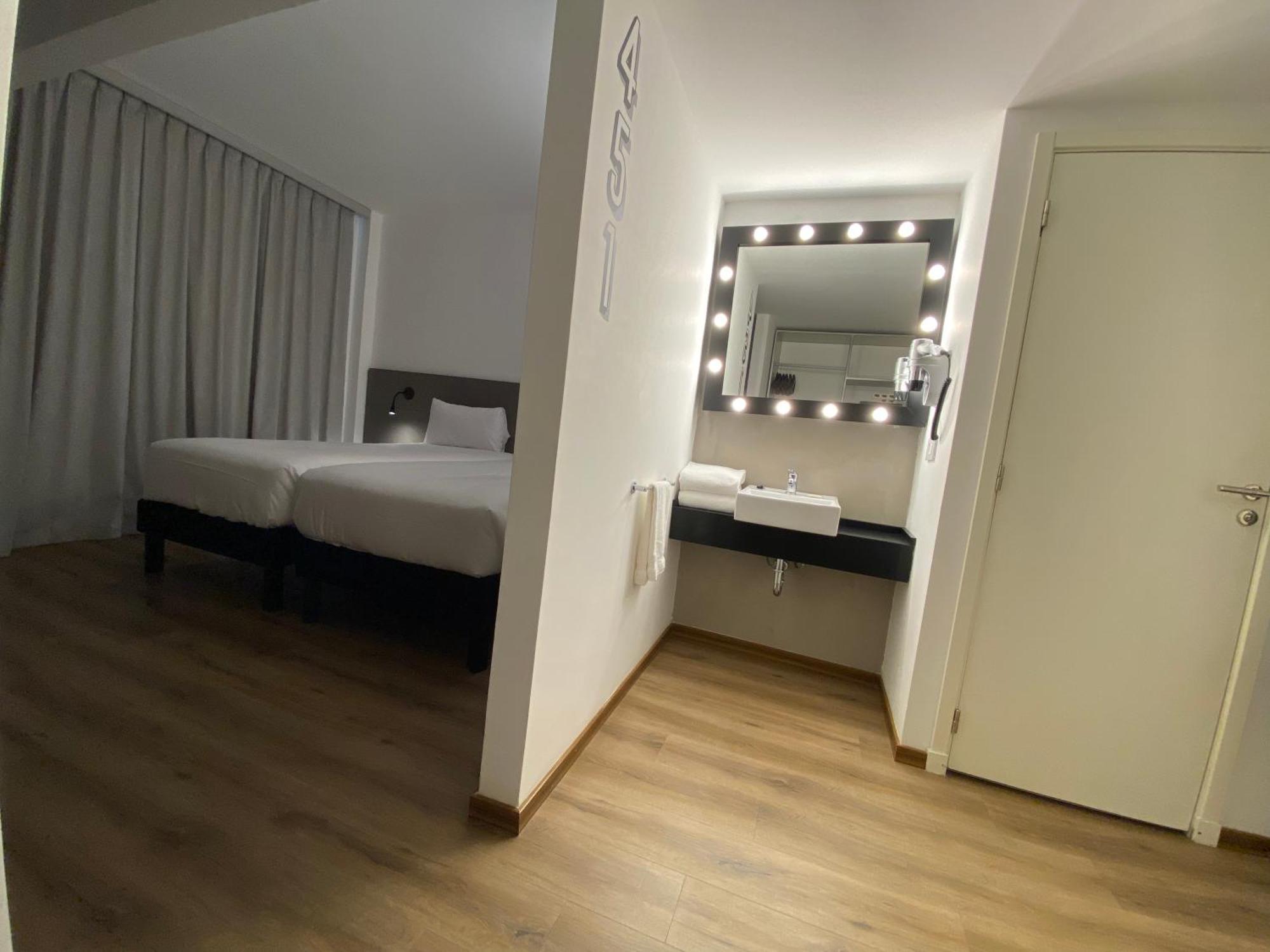 Ibis Styles Buenos Aires Florida — Photos 1
